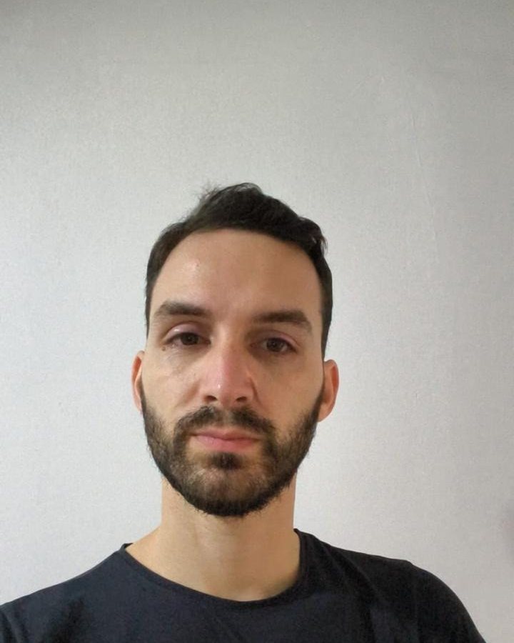 Pietro Nogueira da Costa Bortignoni, fisioterapeuta e instrutor de Pilates