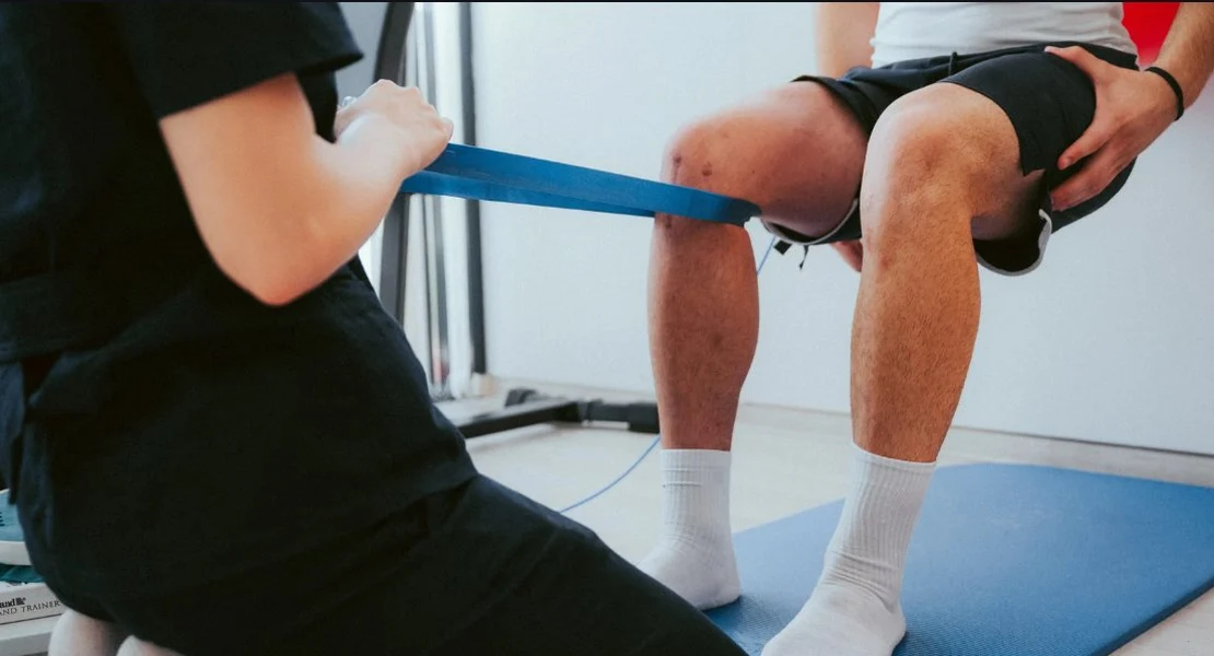 Exercício terapêutico para o joelho em São Paulo - fisioterapia ortopédica SUORT Perdizes